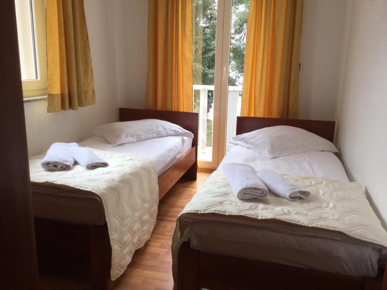 Apartments Sulekic Sveti Filip i Jakov Eksteriør billede